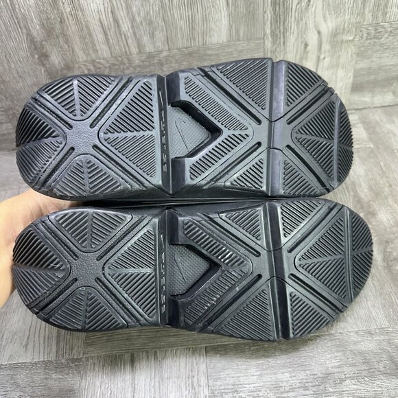 Nike Go Flyease Women's size 7.5 Easy On Off Black Slip On Shoes DR5540-006 - Picture 7 of 9